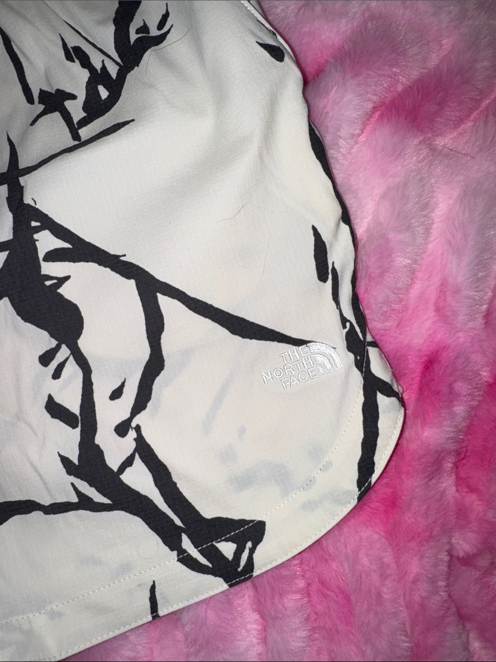 The North Face Women’s Black & White Abstract Print Athletic Shorts - Picture 2 of 5